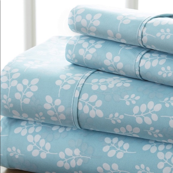 Other - Home Collection Premium Ultra Soft Pattern 4
Piece Bed Sheet Set. Pale Blue Soft